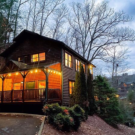 Spacious Resort Log Cabin, Easy Drive, Hot Tub, Arcade Gameroom, Mountain Vibe Gatlinburg Eksteriør bilde