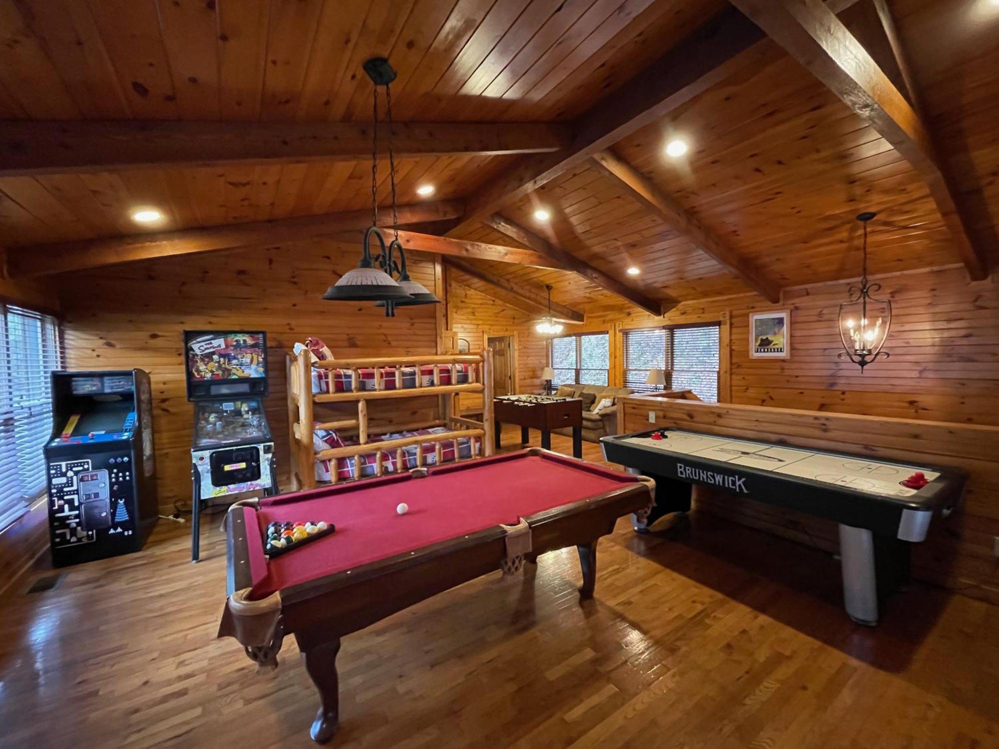 Spacious Resort Log Cabin, Easy Drive, Hot Tub, Arcade Gameroom, Mountain Vibe Gatlinburg Eksteriør bilde
