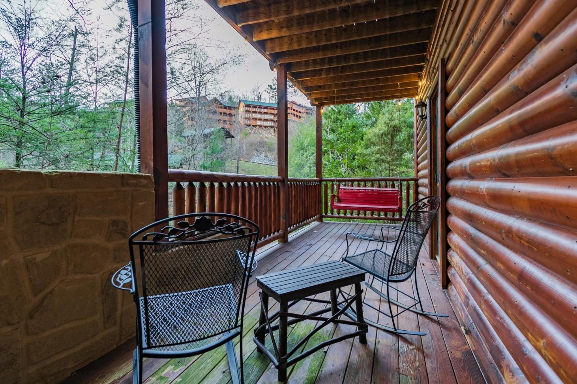 Spacious Resort Log Cabin, Easy Drive, Hot Tub, Arcade Gameroom, Mountain Vibe Gatlinburg Eksteriør bilde